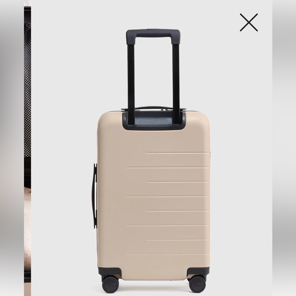 Quince 22” Carry-On - Picture 2 of 11